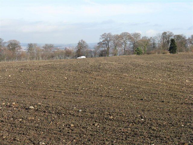 Farmland at Bankhead Looking north over the Firth of Forth towards Fife.