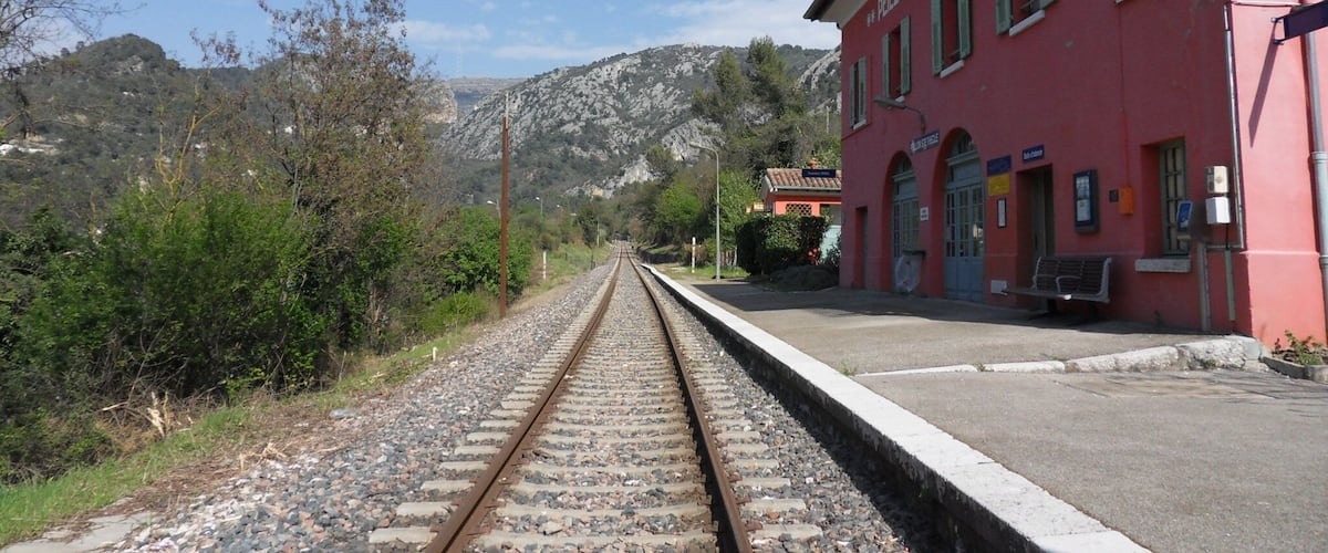 Gare de Peillon-Sainte-Thècle sur la Ligne de Nice à Breil-sur-Roya.