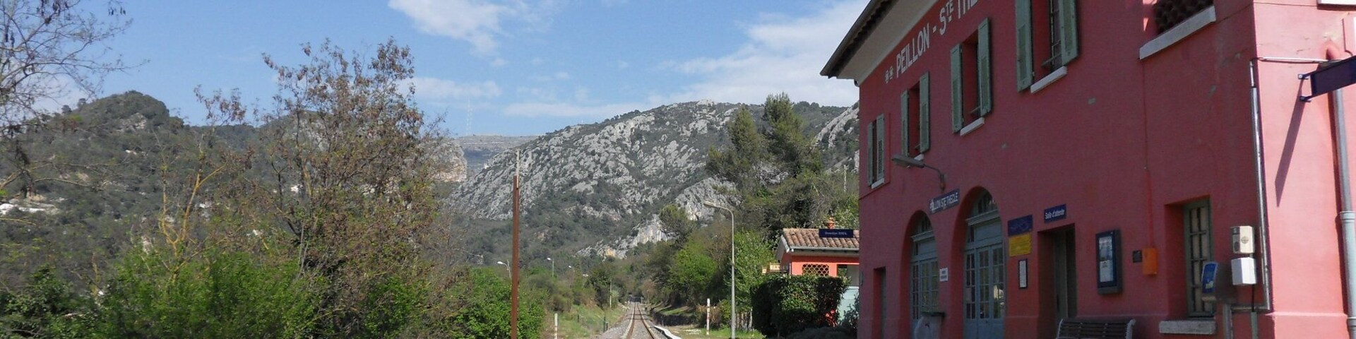 Gare de Peillon-Sainte-Thècle sur la Ligne de Nice à Breil-sur-Roya.