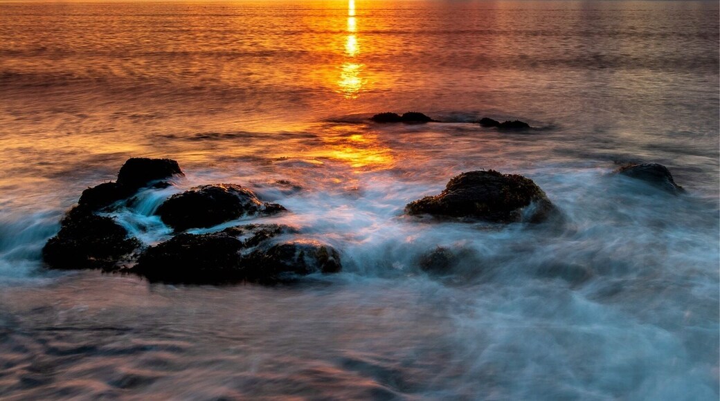Kinghorn beach at sunrise