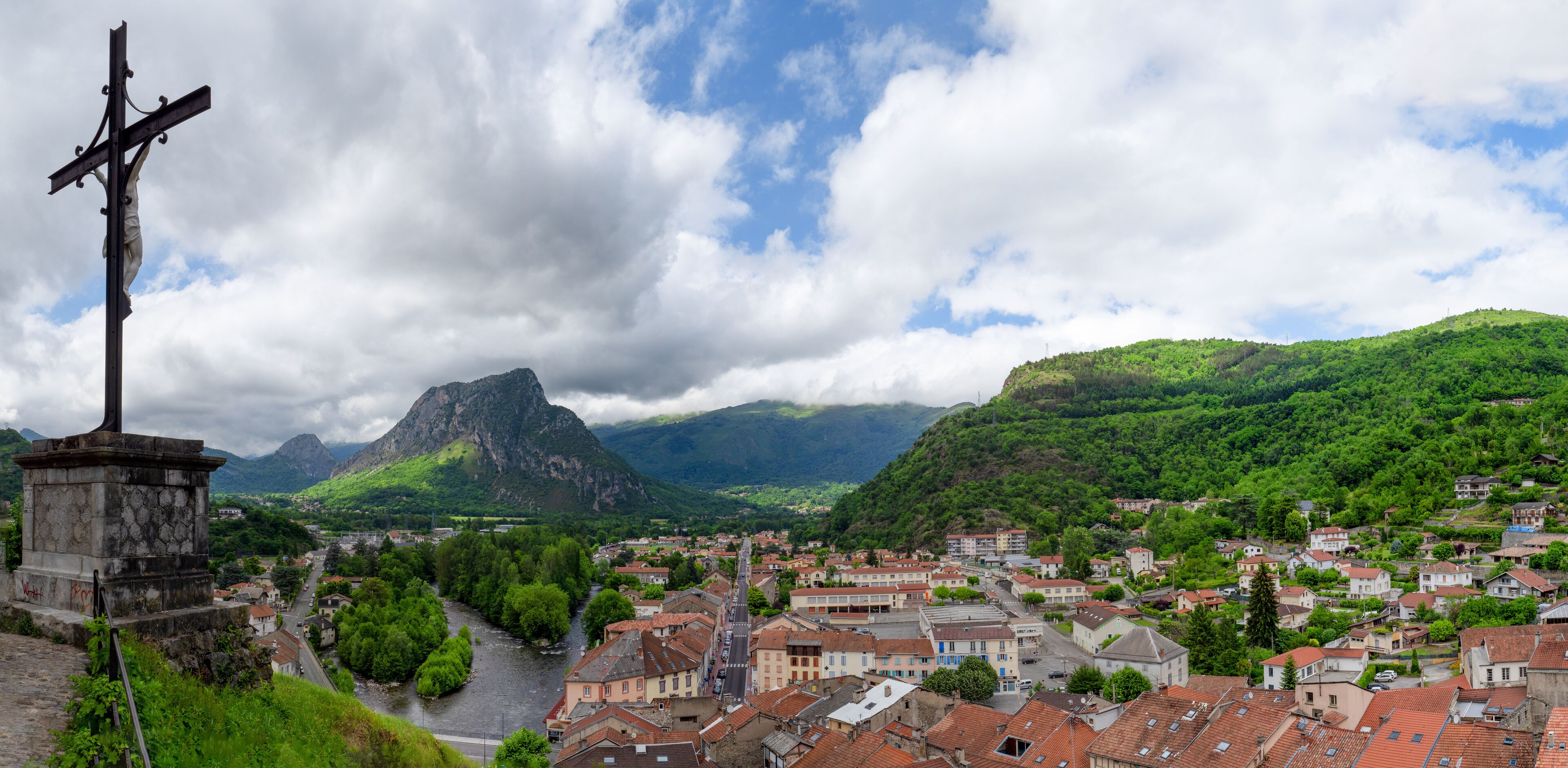 Overview of river and countryside, Tarascon sur Ariege, Ariege, Midi-Pyrenees