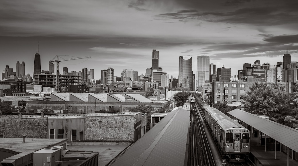 Chicago Skyline from the west side with the train