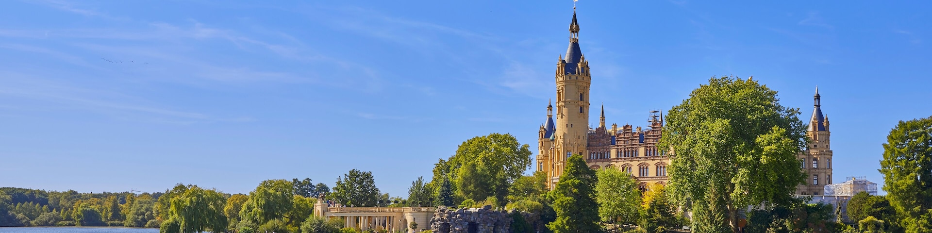 Schönes Panorama vom berühmten Schweriner Schloss, in Deutschland,Mecklenburg-Vorpommern.