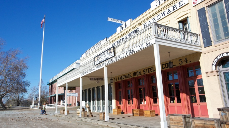 Old Sacramento featuring signage and heritage architecture