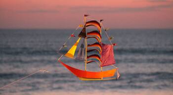 Southern bali is full of little boat kites, that, at sunset time, create a very cool atmosphere on the beaches