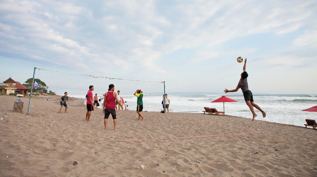 Beaches of Bali are always beautiful, but Seminyak was special. Away from the tourist crowd, but still near enough to the famous Kuta beach. This was a bachelor's trip, a bunch of brothers hanging out and chilling, and even had time to play our favourite beach volleyball! The best setting to have some bro time together!
#WeekendGetaway
#Beach
#Beachvolleyball
#Sports
#BeachBound