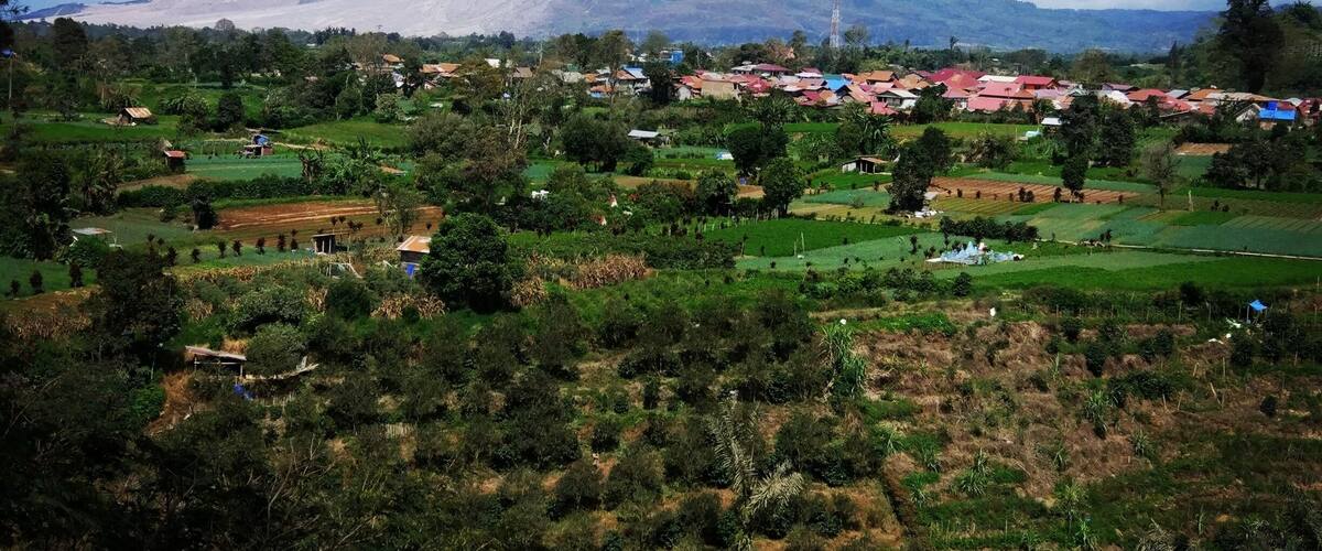 One of the two active volcanoes in Berastagi, North Sumatra. Apparently can be climbed in 4 hours