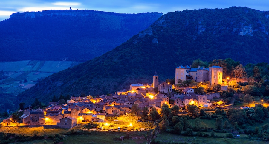 le village de Mostuejouls