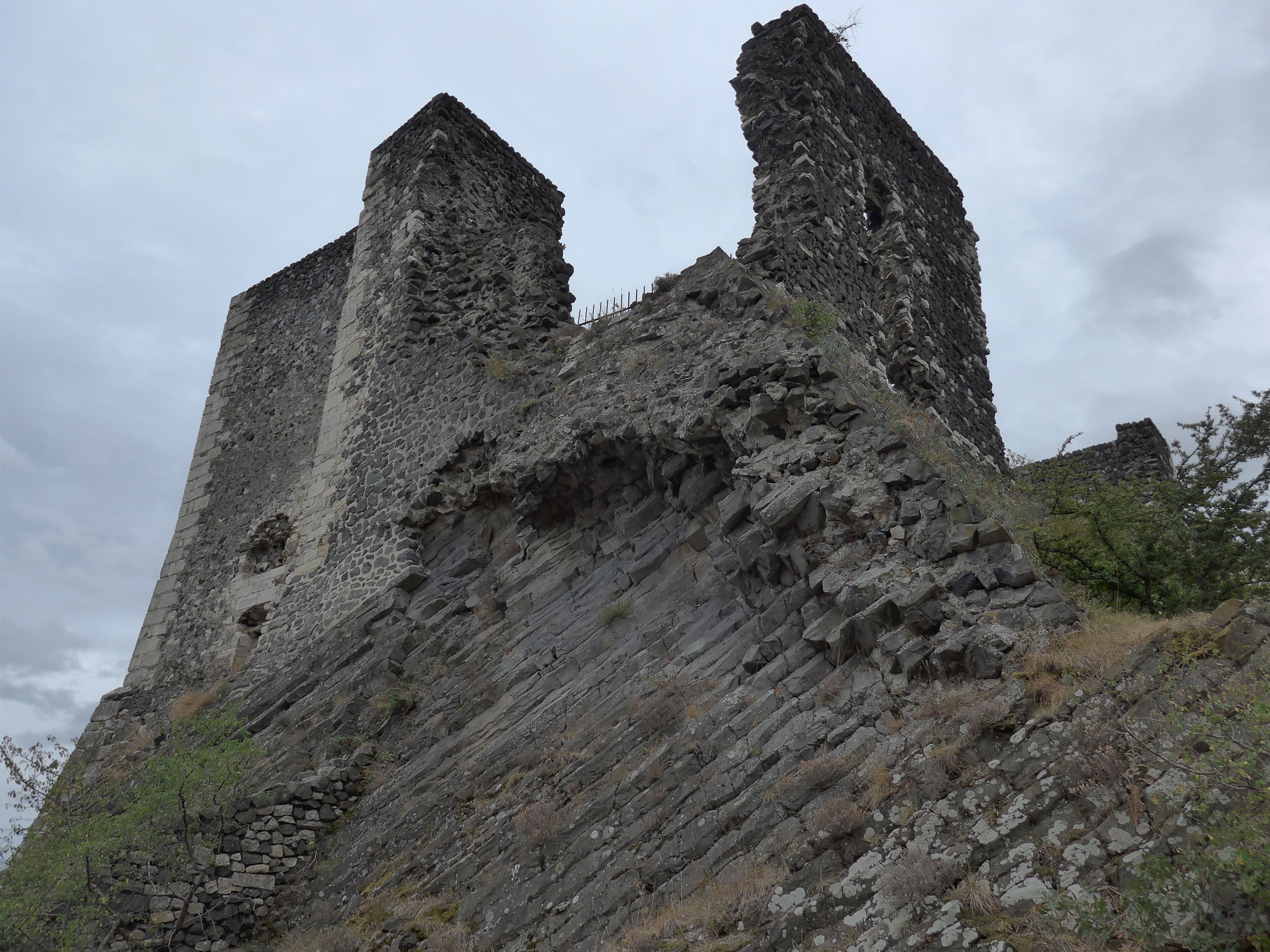 This building is indexed in the Base Mérimée, a database of architectural heritage maintained by the French Ministry of Culture, under the reference PA00116757 .