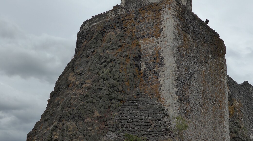 This building is indexed in the Base Mérimée, a database of architectural heritage maintained by the French Ministry of Culture, under the reference PA00116757 .