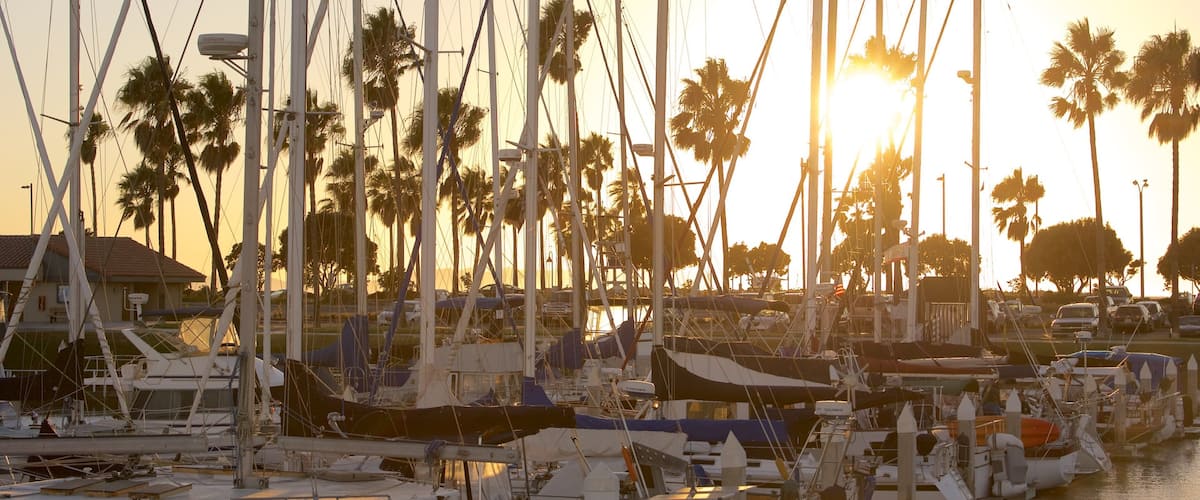 Port de Ventura montrant marina
