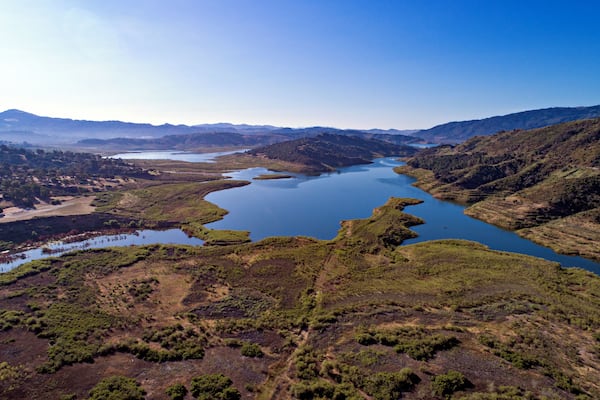 Ojai_LakeCasitasRecreationArea_6134040-1
