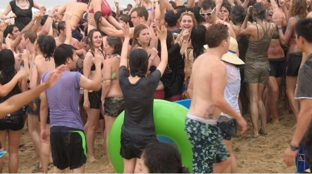 The annual Boryeong Mud Festival, held each year in April or May, has become a huge foreigner gathering, though many Koreans will go for a good time too. Originally started as a way to promote the health qualities of the region's mud, it's become a place to drink, play in the mud, and be merry.
#Festival