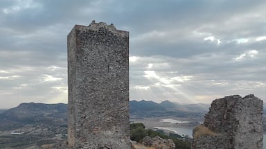 Alange Castle
Alange is a municipality located in the province of Badajoz, Extremadura, Spain. As of 2017 the municipality has a population of 1,891 inhabitants.
It is home to Roman baths (still active) a medieval castle (but of Roman origins), located on a hill commanding the Matachelriver. It was held by the Order of Santiagofrom the 1240s, and was abandoned in 1550.
