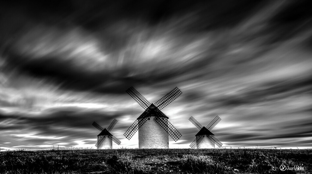 #Spain #travel #history #outdoors #windmills #Ciudad Real #Don Quijote #La Mancha
These are the famous windmills of Campo de Criptana in Castilla La Mancha province, Spain. These windmills are the ones who "Don Quijote De La Mancha" fought thinking they were giants instead of windmills, in the Chapter VIII of the most famous Spanish novel written by Miguel de Cervantes in 1605.( El ingenioso hidalgo Don Quijote de la Mancha)
There are in the área ten windmills of which three of them are from the XVIth Century. Each of them have it's own name. The view from this place is impressive of all the plains of Castilla. I Hope you like the pic ,folks!!