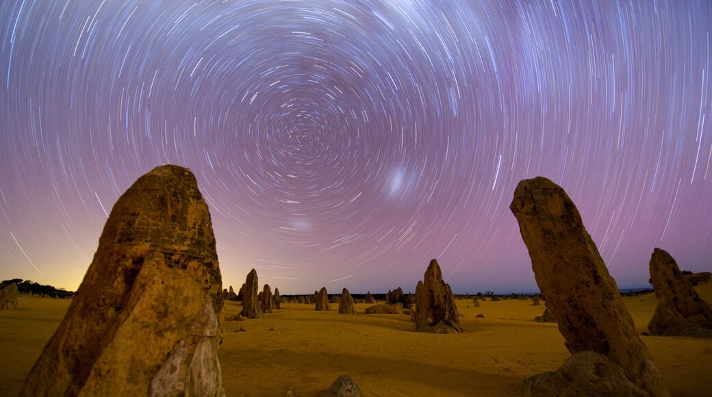 Nambung National Park que inclui paisagem, aurora boreal e paisagens do deserto