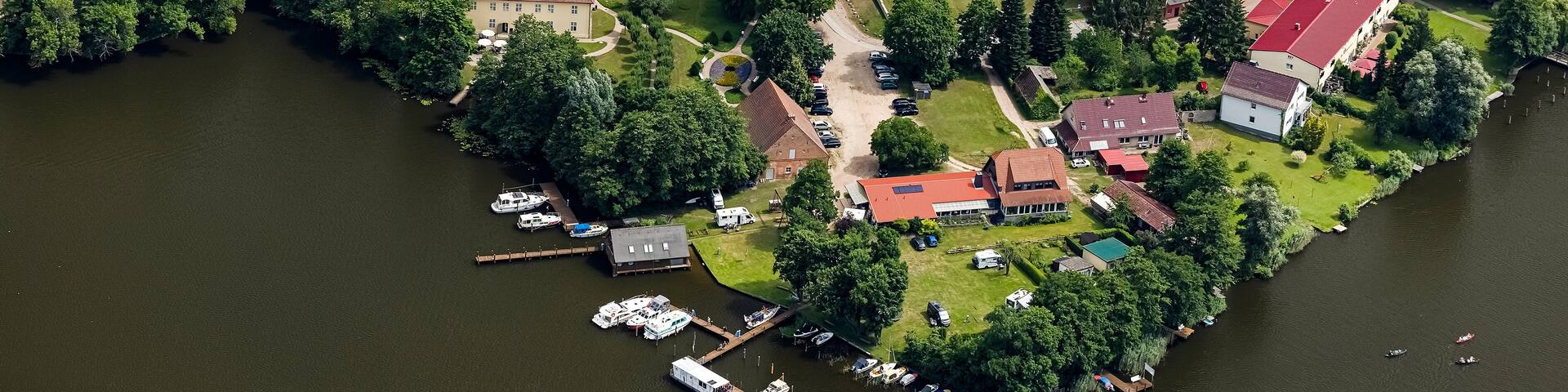 Mirow, Schloß Mirrow, Mirower See, Mecklenburg-Vorpommern, Deutschland, Luftaufnahme aus dem Flugzeug