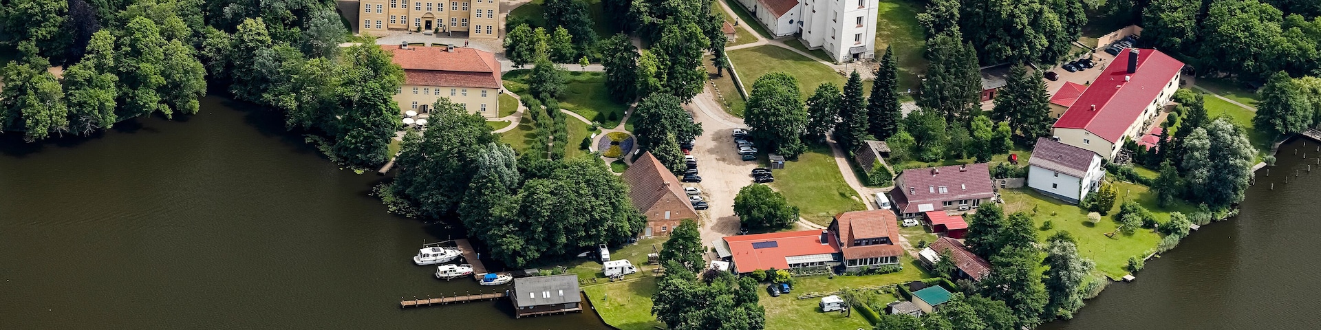 Mirow, Schloß Mirrow, Mirower See, Mecklenburg-Vorpommern, Deutschland, Luftaufnahme aus dem Flugzeug