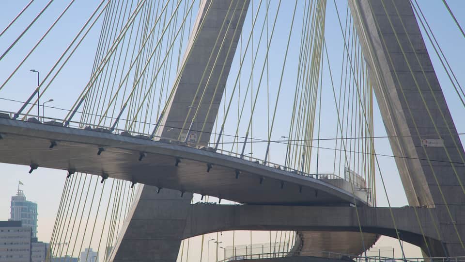 Octavio Frias de Oliveira Bridge which includes modern architecture
