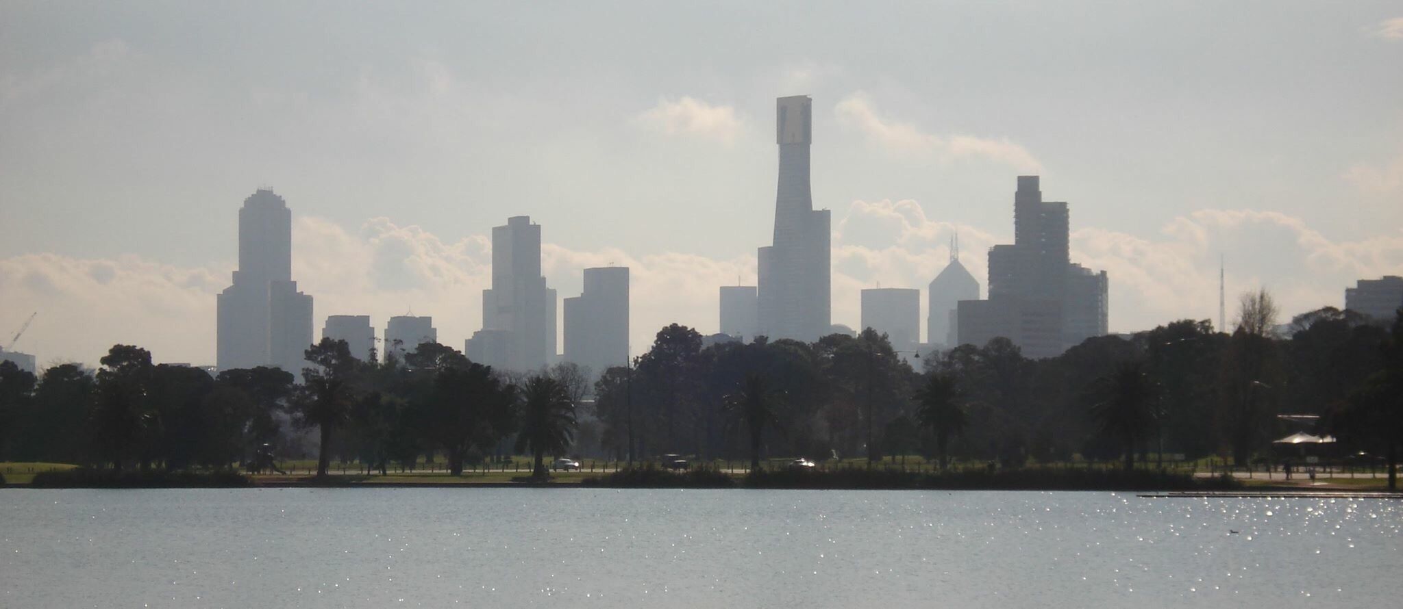 Melbourne skyline from Albert Park