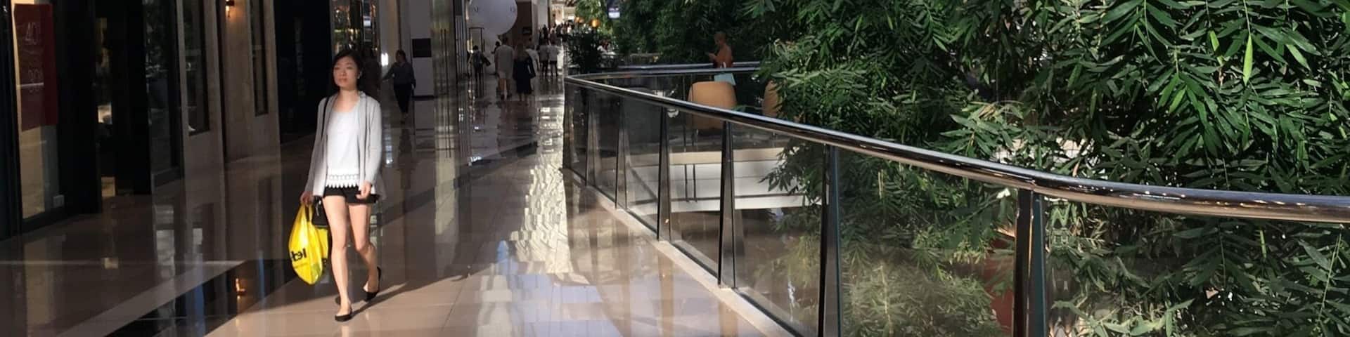 Shopping + #green trees... love it! #melbourne