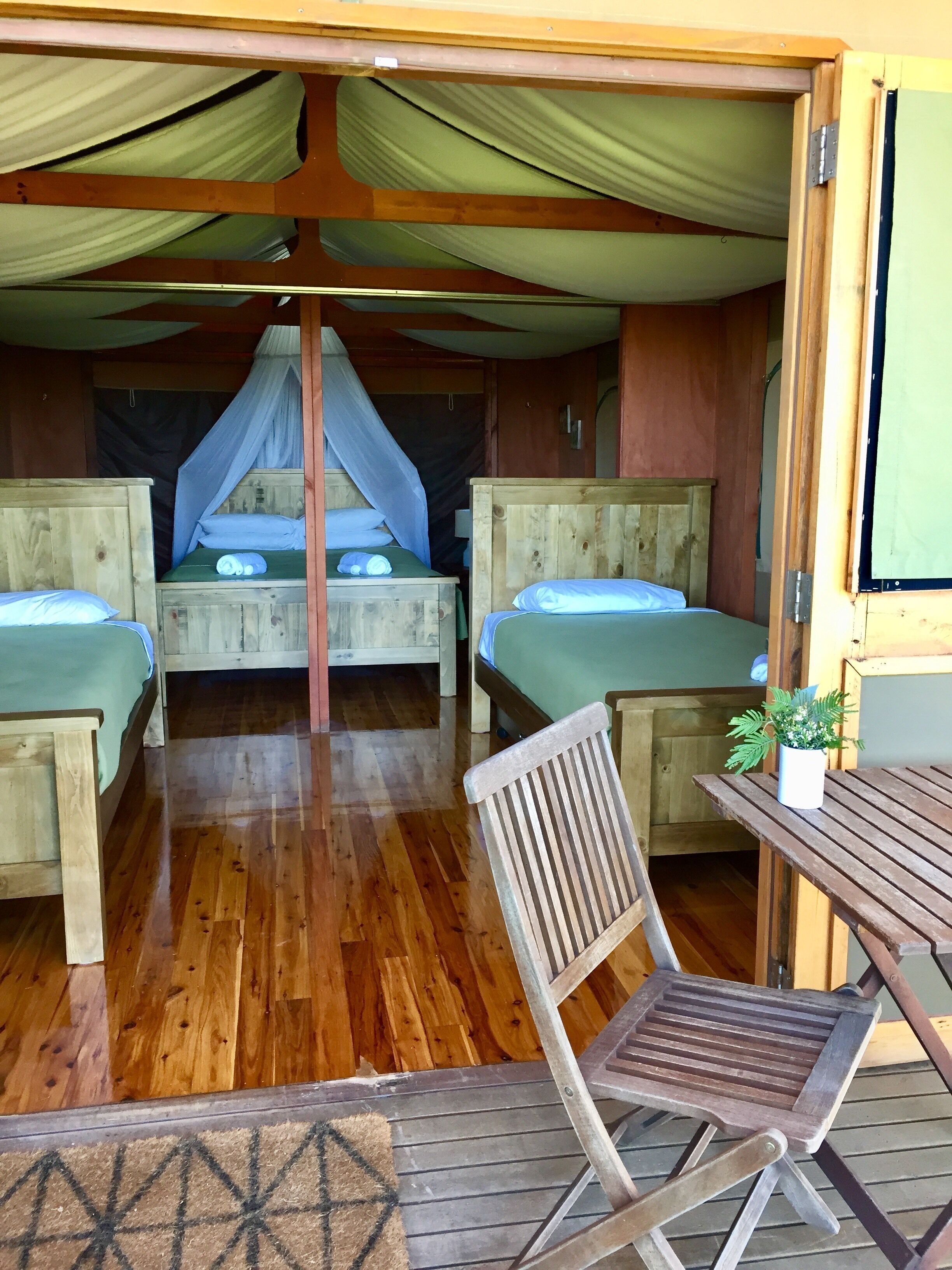 Had an amazing slumber safari experience at the zoo. Woke up early in the morning to the sounds of lion roaring and birds chirping. Also get to have close encounters with animals before sunset and early morning when animals are the most active.