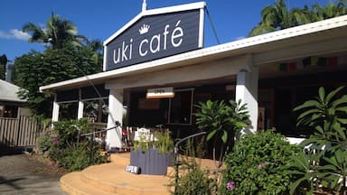 The sausage and mushroom rostie I had was to die for. Cute little cafe for those passing through.