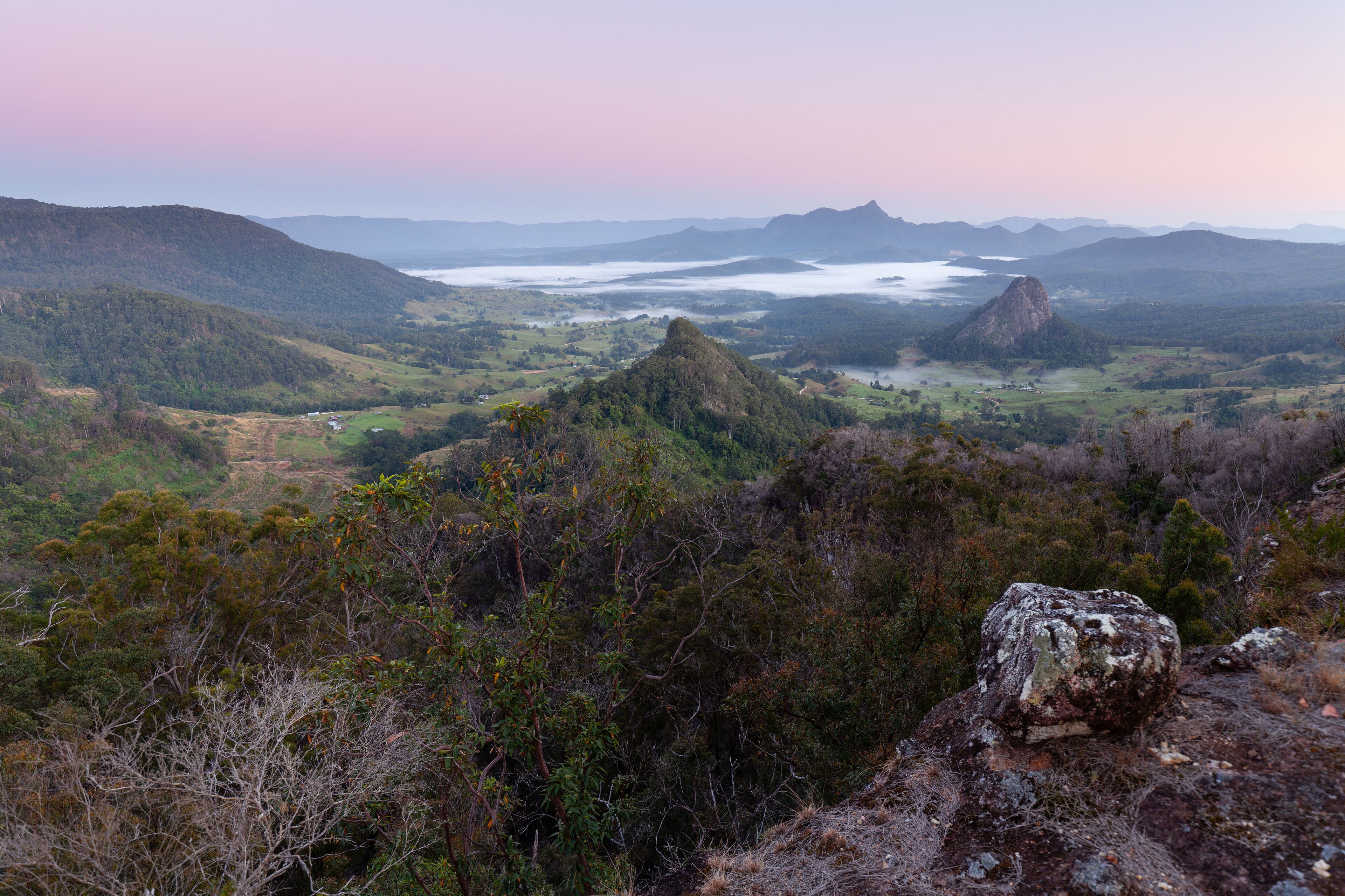 Morning Mist and sunrise - Morning Mist and sunrise - view to Mount Warning, Wollumbin, Mebbin, Border Ranges, Mount Jerusalem National Park, Nightcap, Doon Doon, Uki, Tweed Valley, Byron Bay Hinterla