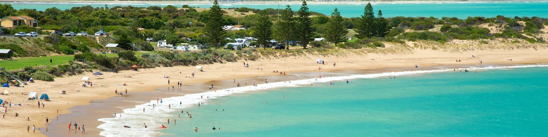 Port Elliot som visar kustutsikter, bad och en kuststad