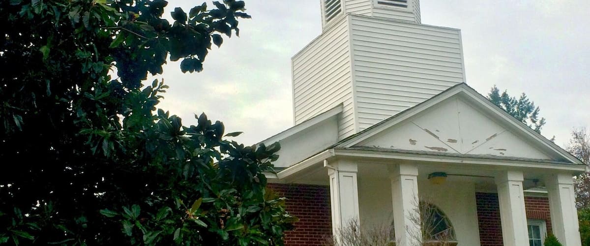 A beautiful little church which I pass by at least once a week.  Finally got out of my car to take a picture.