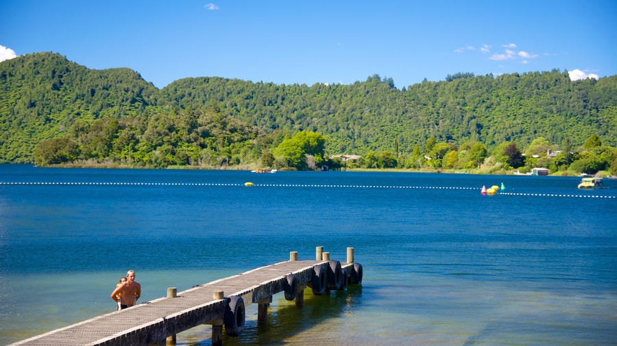 Lake Okareka showing a lake or waterhole