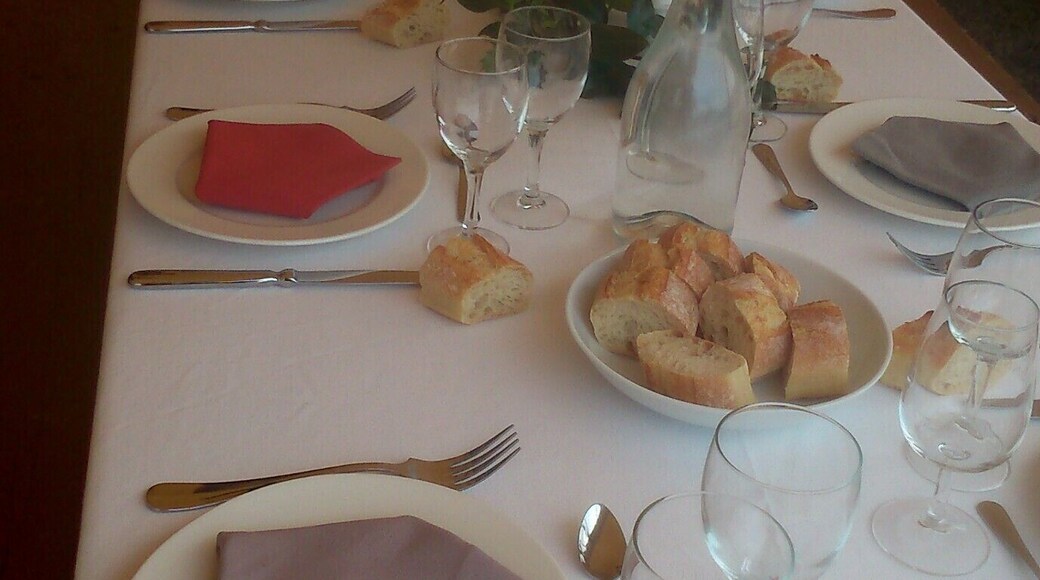 Setting for a delicious homemade, family style lunch.
-2015