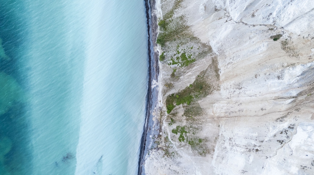 Incroyable paysage sur les falaises de Mons Klint et la mer Baltique au Danemark proche de Copenhague