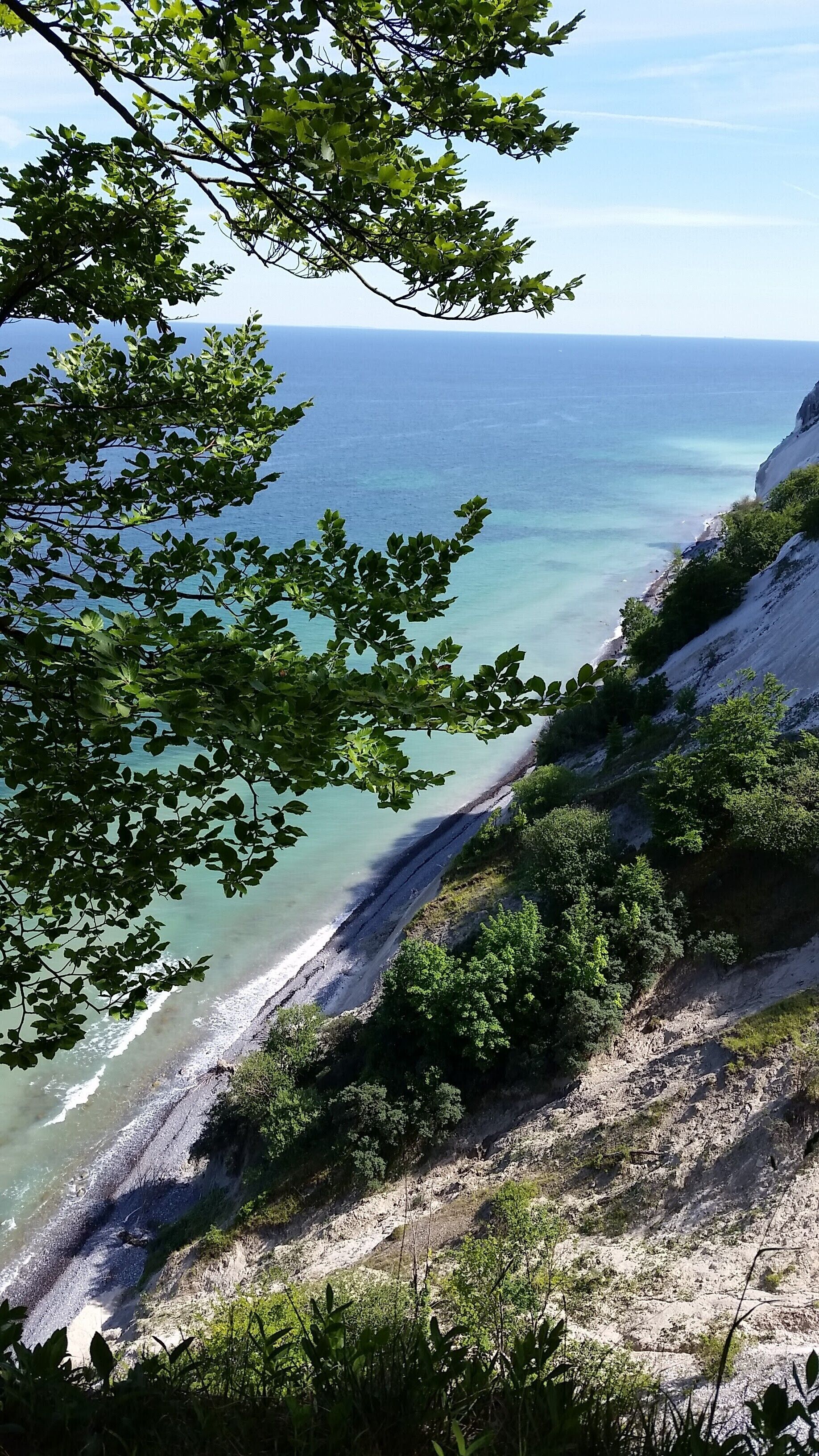 Feels like the Caribbean but is just the Danish chalk beach. 

#LifeAtExpedia 