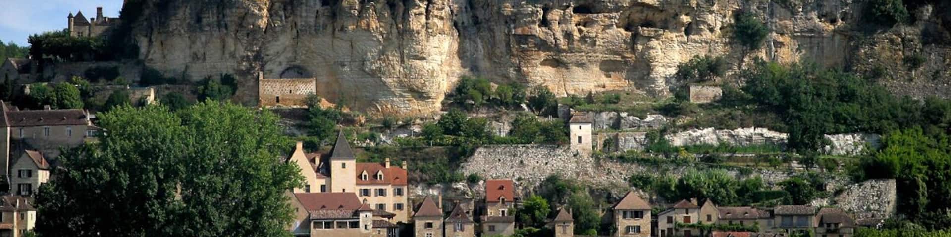 One of many picturesque villages to be found in the Dordogne departement in South-West France. This one has its own château.