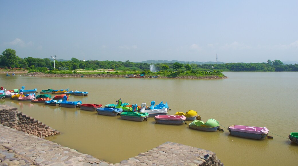 Chandigarh which includes watersports and a lake or waterhole