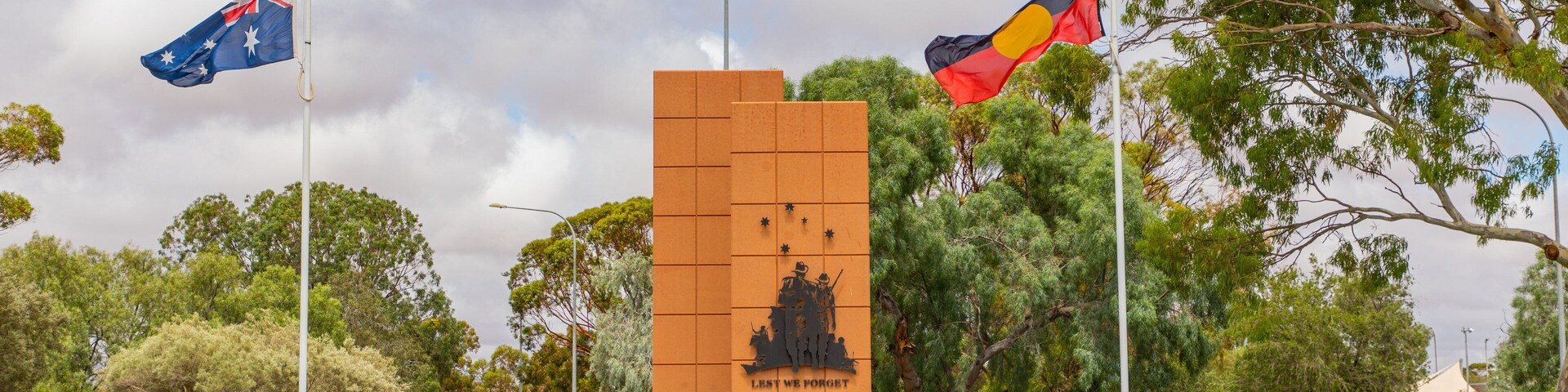 Roxby Downs featuring signage