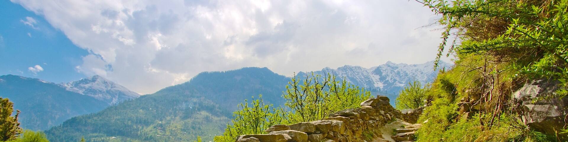 Manali mit einem ruhige Szenerie und Landschaften