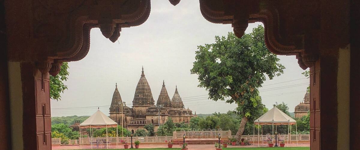 A cenotaph in Orccha perfectly framed by an archway.
Throughout India there's not only incredible history, electric colours and a myriad of different smells but another dimension that is ever-present is the geometry.
#India #Orccha #InStone