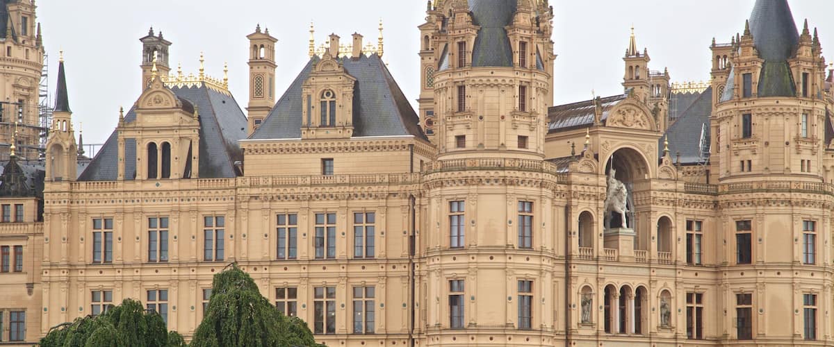 Schwerin Castle which includes heritage architecture