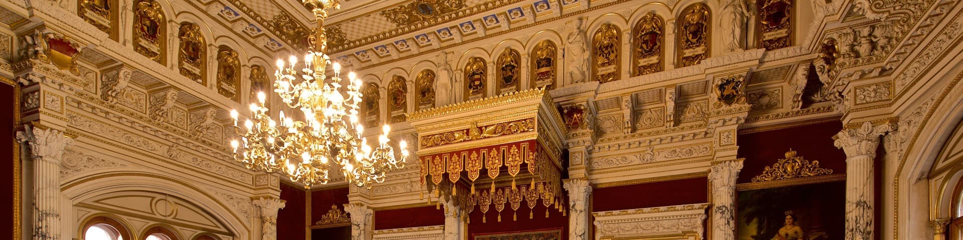 Chùteau de Schwerin montrant vues intérieures et patrimoine historique