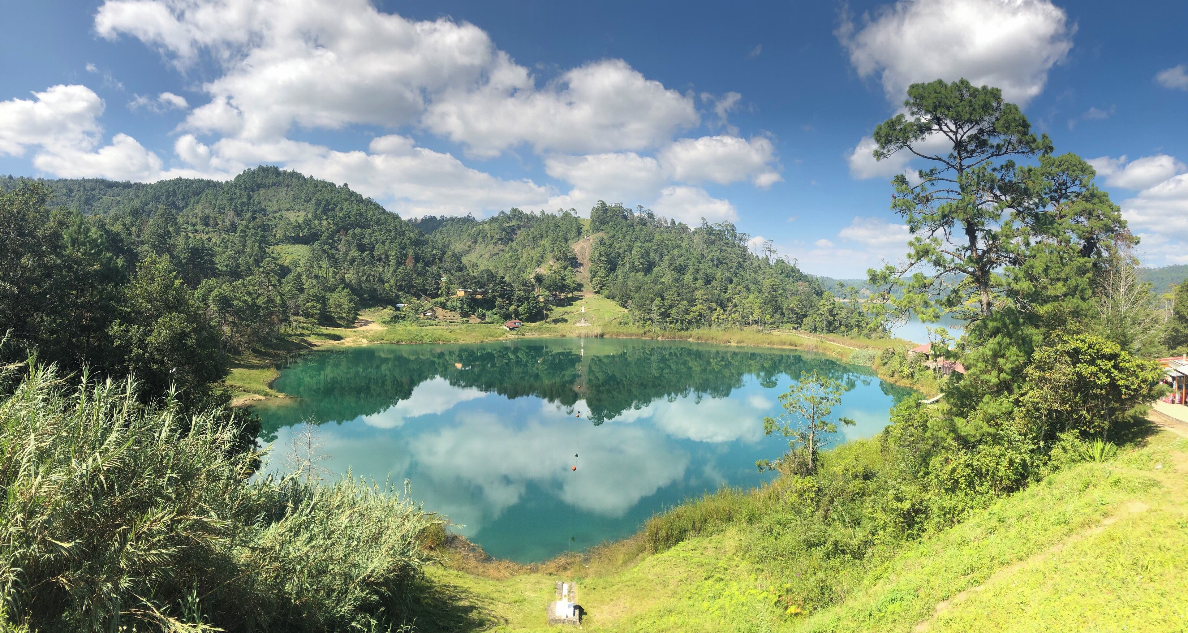 That line you see in the middle divides a lake between Mexico and Guatemala #mexico #guatemala #chiapas #culture #nature #lake