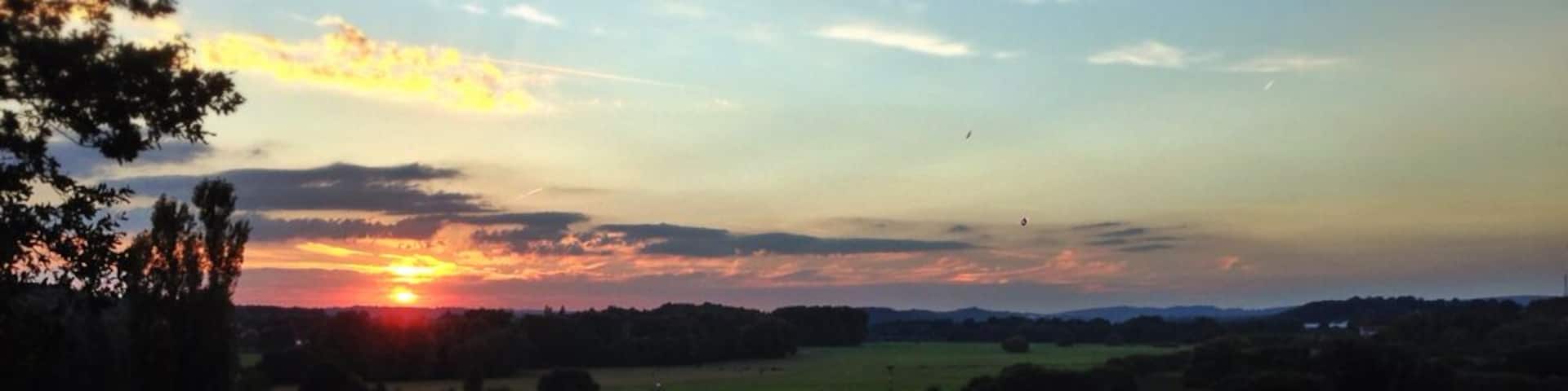 Absolutely beautiful spot in the small village of Beeden. Go here for a pleasant walk and watch the sunset. Plenty of animals around here, too.