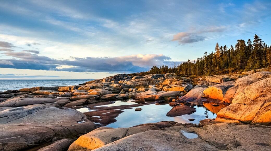 Dawn on the rocks, St-Lawrence river, Quebec, Canada
