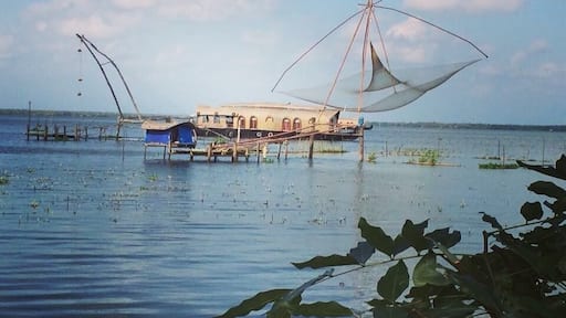 An example of the beauty that is Kerala! Showing the traditional fishing nets and a house boat. If you take a boat later in the day you can watch a stunning sunset!!