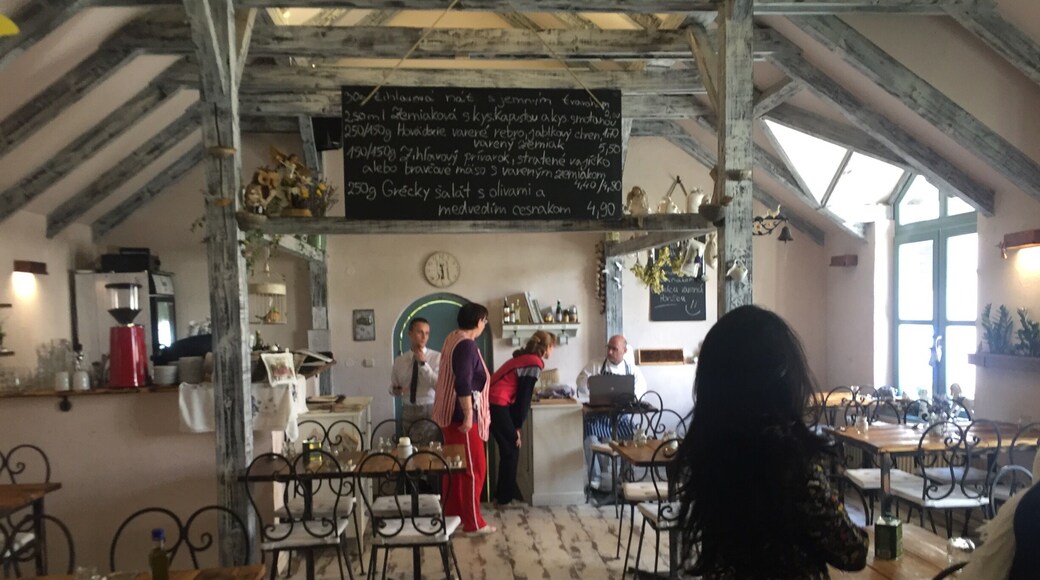 A quaint classy restaurant serving the most awesome food! And the owners are super friendly! We were lucky to find this place while driving to the mountains!