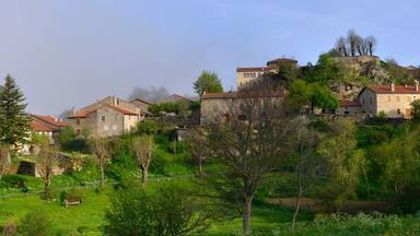 Panoramique paysage de Pradelles (43420), Haute-Loire en Auvergne-Rhône-Alpes, France