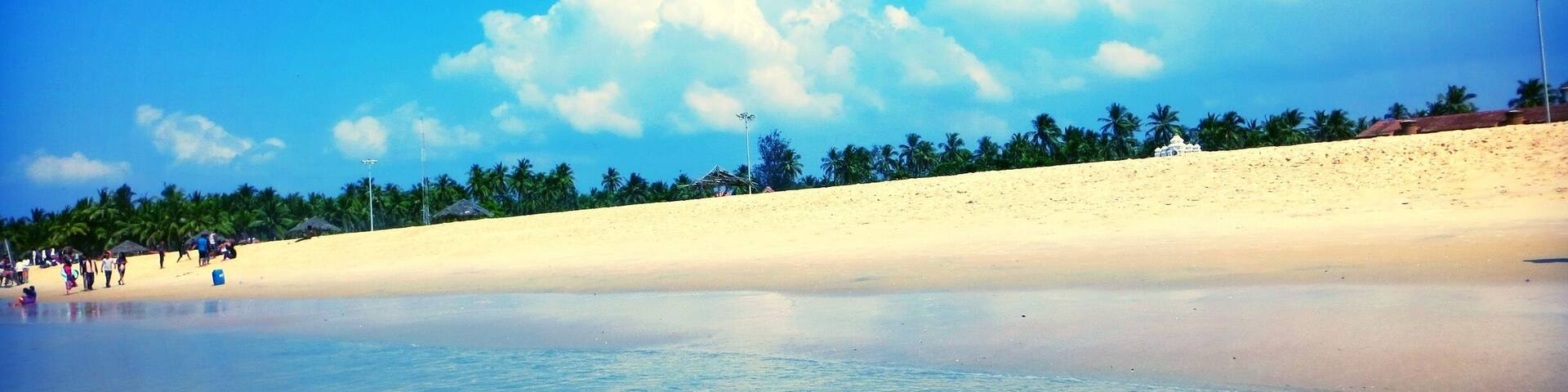 Lovely trail of water waves and clouds on the beach.
#WeekendGetaway