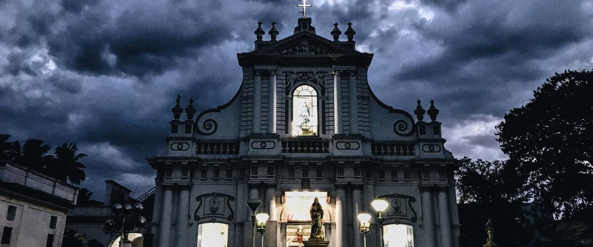 The Immaculate Conception Cathedral is located on Mission Street, Puducherry. It was built in 1791 on the ruins of an older church and is one of the oldest sites in the city.
Service is conducted in Tamil and English.