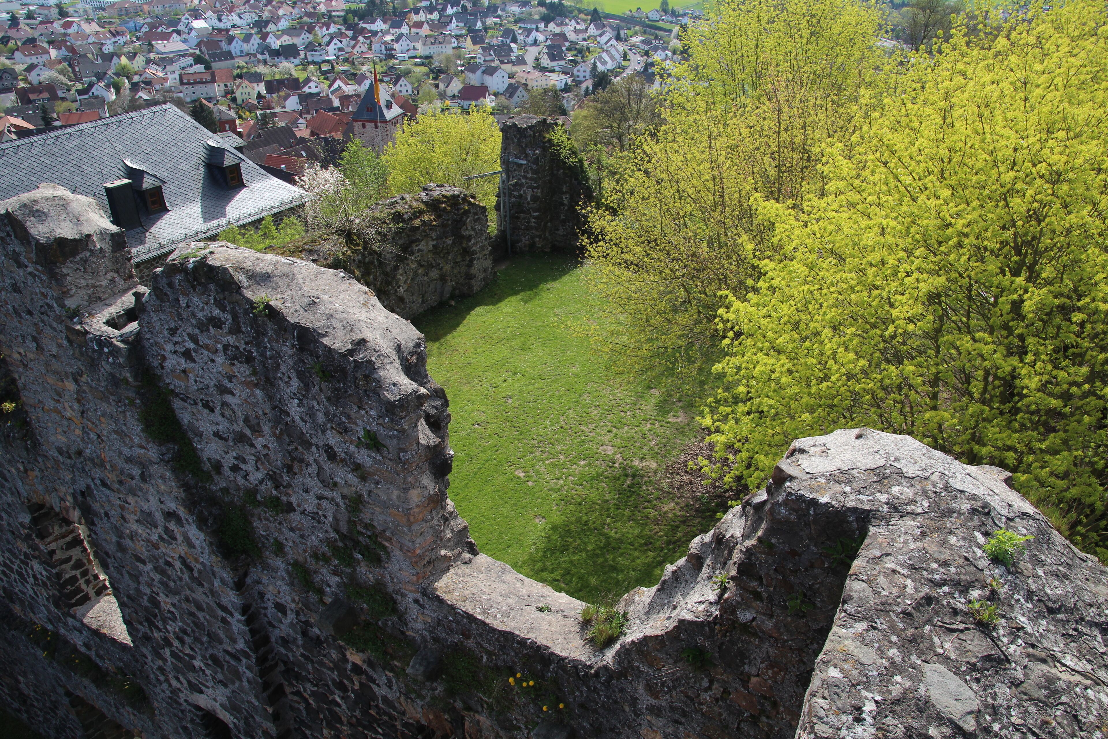 de:Burg Staufenberg (Hessen)